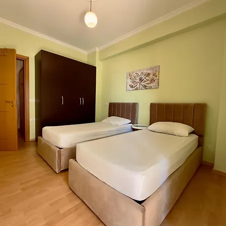 Apartment - Ggpremiumstays - 2 Double Bedrooms Exclusive Beachfront With 2 Balconies *