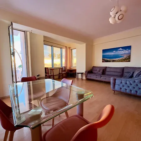 - Ggpremiumstays Beachfront - 2 Double Bedrooms First Line Exclusive View With 2 Balconies 3* Vlore