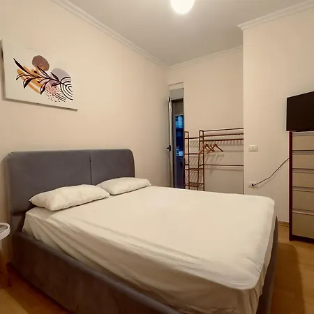 Apartment - Ggpremiumstays - 2 Double Bedrooms Exclusive Beachfront With 2 Balconies