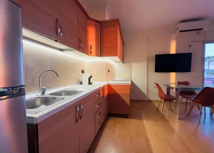 - Ggpremiumstays Beachfront - 2 Double Bedrooms First Line Exclusive View With 2 Balconies 3*